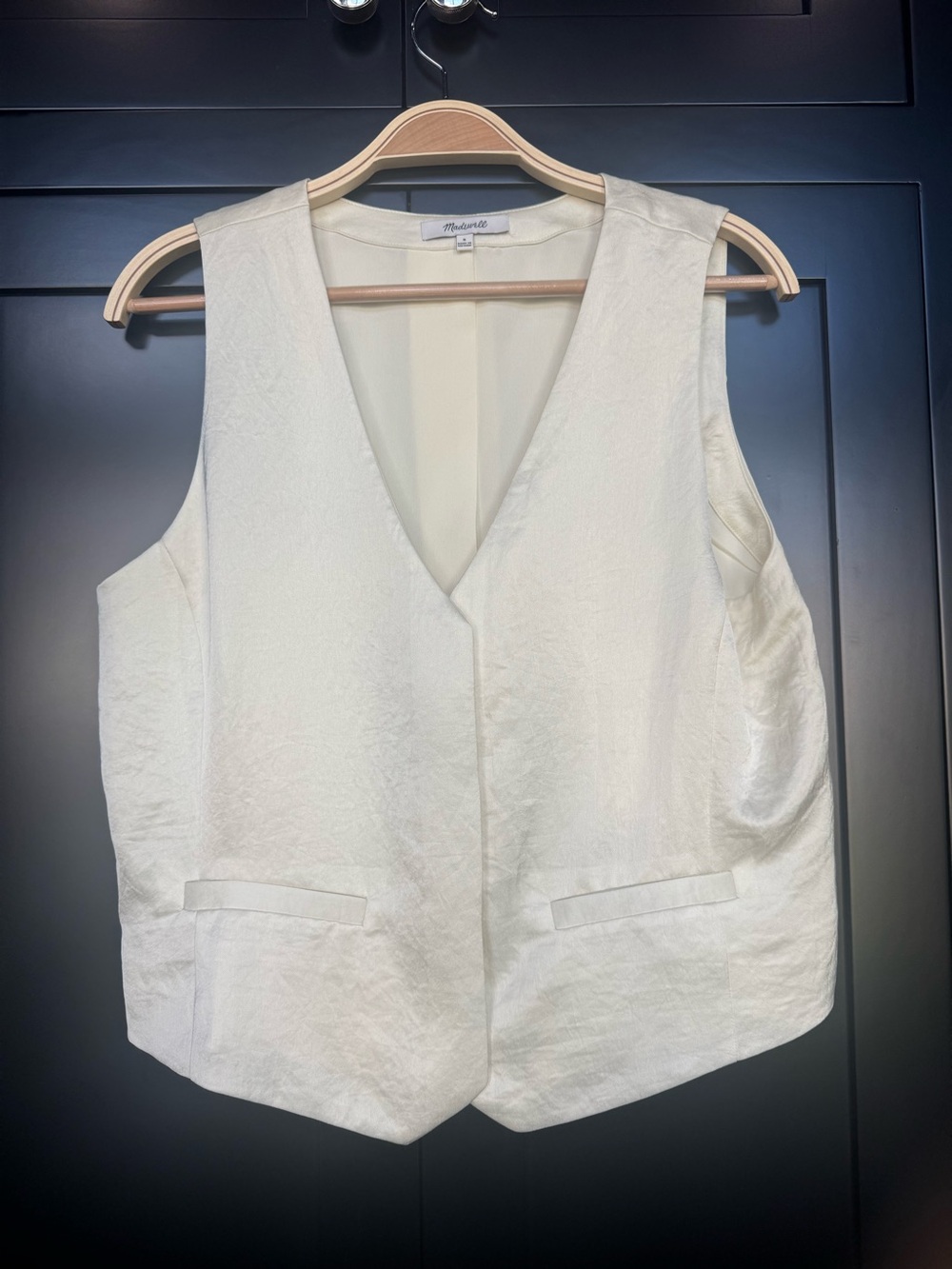 Button-Front Vest Top - Picture 5 of 6